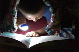 Ler no Escuro - Biblioteca Orlando Ribeiro