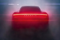 Mais de 20.000 potenciais clientes para o Porsche Taycan - Modelo de base deverá rondar os 100 mil euros