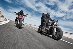 Triumph apresenta as imponentes Rocket 3 R e GT para 2020