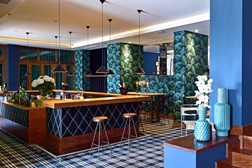 RIB Beef & Wine inaugura adega