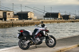 Ducati Multistrada 950 S inspira-se em MotoGP para nova cor GP White