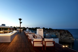 Sky Bar Carvoeiro com programação especial de verão até setembro
