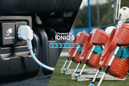 Jogadores do Chelsea treinam com o Hyundai IONIQ 5 - Energia do veículo deu energia às máquinas de lançamento de bolas