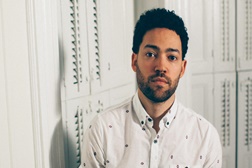Taylor McFerrin apresenta disco "Early Riser" no Plano B