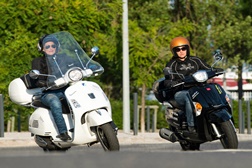 Kymco Like 125 versus Vespa GTS 125 Super - Conceitos Extremos