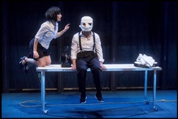 "O feio" da Companhia de Teatro de Almada em cena no Teatro da Trindade