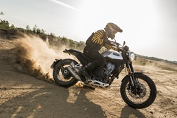 Macbor Eight Mile 500 chega em variante Street e Scrambler