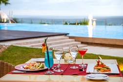 Jantares Buffet "Brisas de Verão" no Restaurante Oásis do Hotel Cascais Miragem