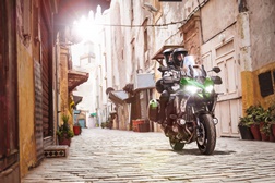Kawasaki apresenta novas cores de vários modelos para 2020