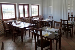 Buffet de cozido à portuguesa no Restaurante da Herdade da Barrosinha