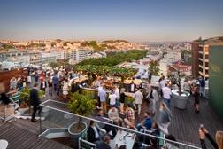 SEEN e Sky Bar recebem Mochammad Fadli, um dos mixologistas mais premiados da Ásia