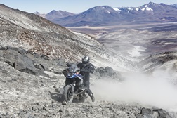 A BMW R 1300 GS e a Metzeler sobem ao vulcão ativo mais alto do mundo