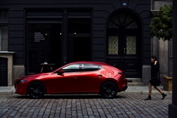 Novo Mazda3 desvendado no Salão Automóvel Los Angeles - Modelo inaugura nova geração da marca