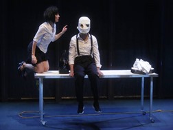 Companhia de Teatro de Almada apresenta "O Feio" no Teatro Municipal Joaquim Benite
