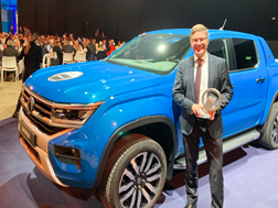 Amarok vence: Pick-up Internacional do Ano pela terceira vez - Meses iniciais de comercialização marcados por elevada procura do robusto veículo todo-o-terreno