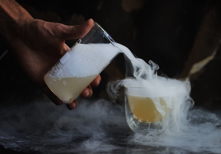 Cocktail E= Mc2