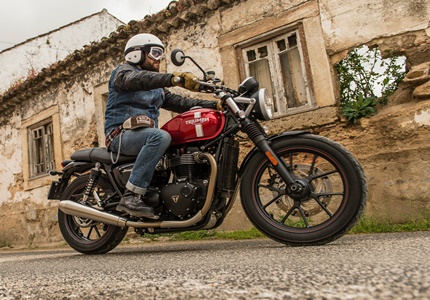 Teste Triumph Bonneville Street Twin - Reinvenção de um clássico