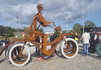 Penafiel inaugura monumento dedicado aos motociclistas