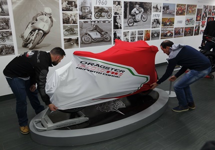 MV Agusta Dragster 800 RC apresentada em Lisboa