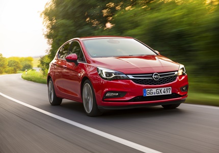 Opel Astra: Carro do Ano 2016 alcança 500.000 encomendas