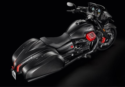 Moto Guzzi MGX-21 Flying Fortress apresentada em Lisboa
