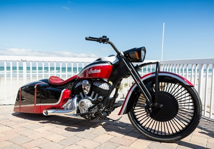 Indian Motorcycle Frontier 111, uma Bagger custom de Phoenix