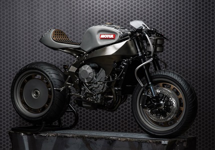 Motul Onirika 2853 - baseada na MV Agusta Brutale 800