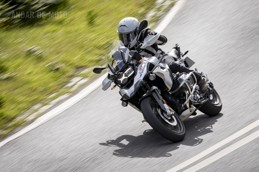 Comparativo Triumph Tiger 1200 GT Pro Vs BMW R1250 GS Test Drives