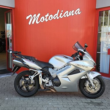 Honda VFR 800 | Moto
