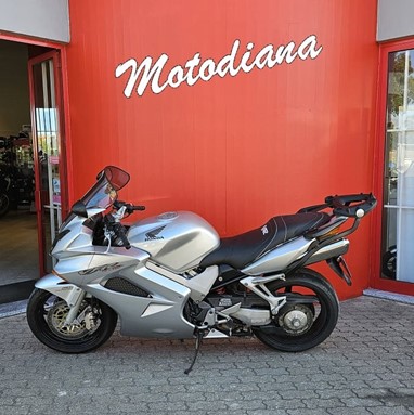 Honda VFR 800 | Moto