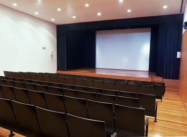 Biblioteca Municipal de Santa Maria da Feira - auditório