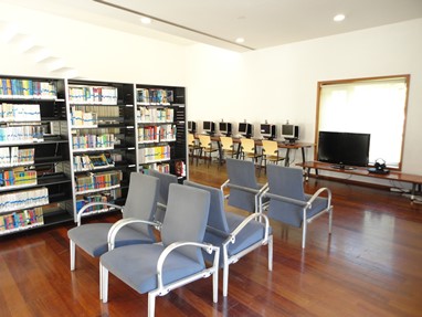 Biblioteca Municipal de Santa Maria da Feira - sala juvenil