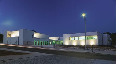 Biblioteca Municipal de Santa Maria da Feira - exterior