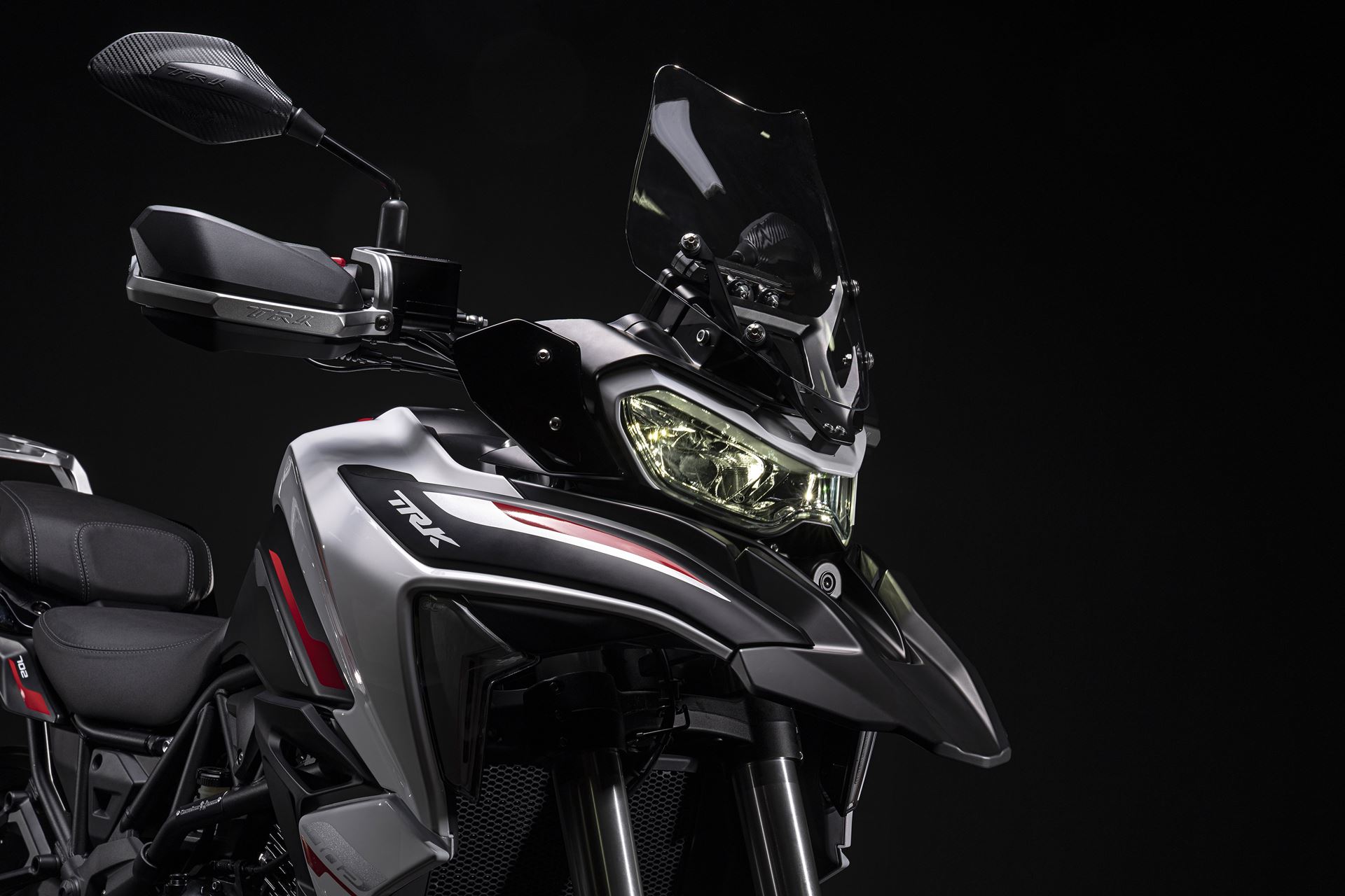 Novas Benelli TRK 702 E TRK 702X - MotoNews - Andar De Moto