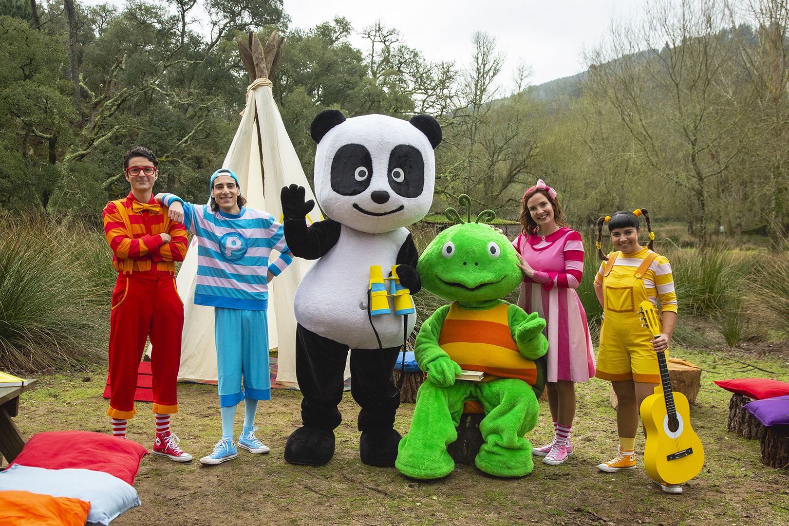 Canal Panda - Sabado é dia de colorir! Vê os diferentes