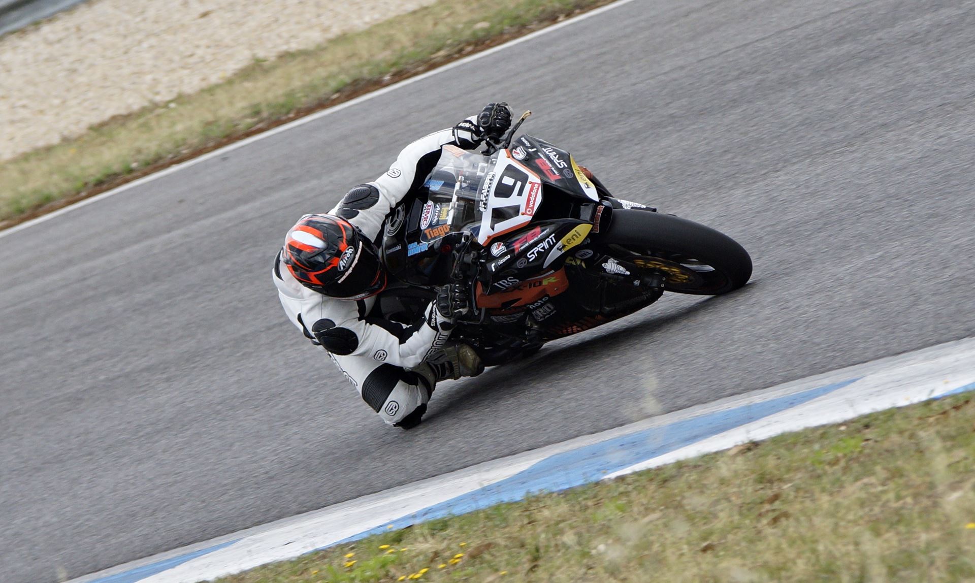 Nuno Caetano foi o único português no TT Ilha de Man - Desporto - Andar de  Moto