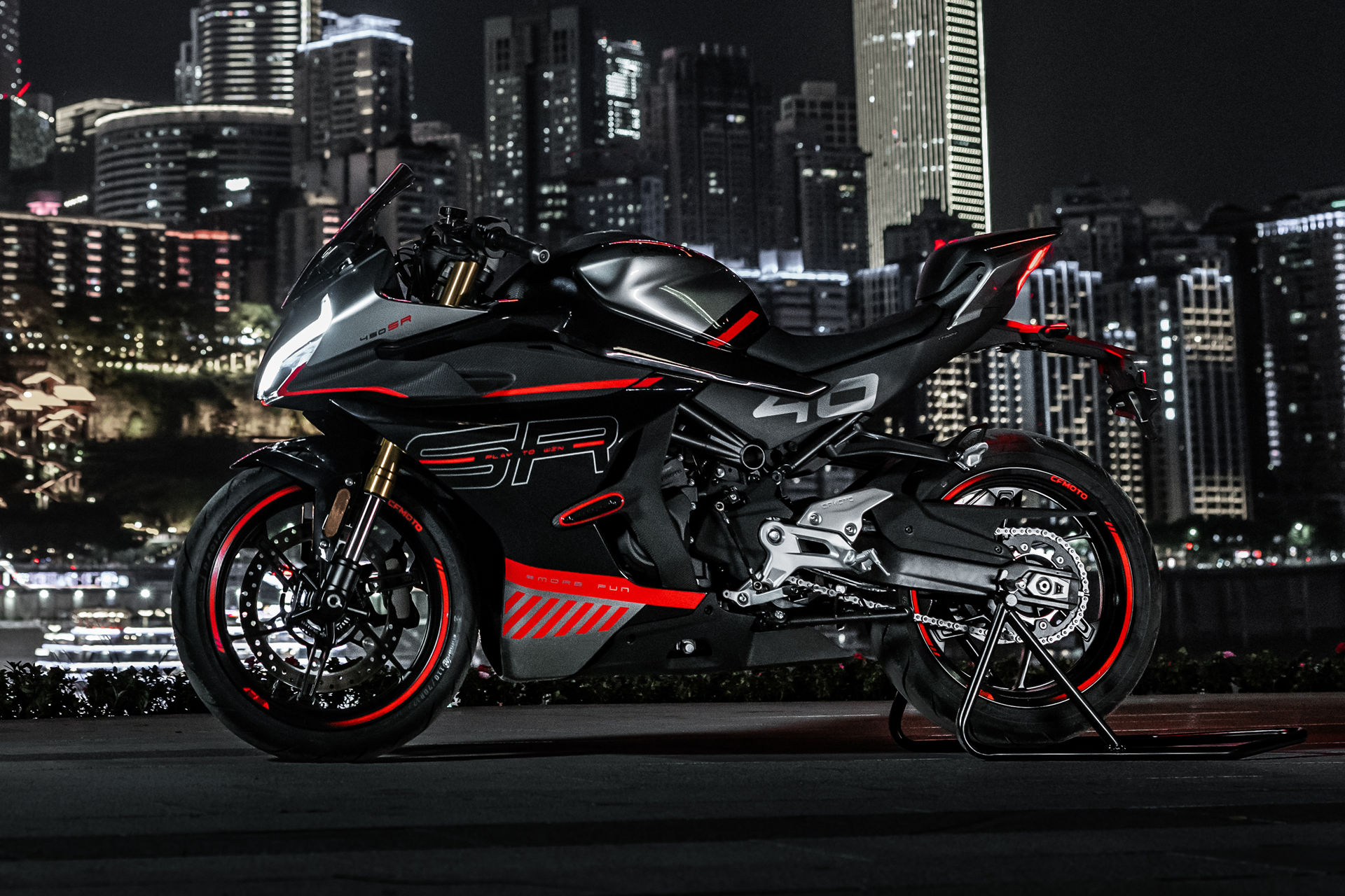 Новый мотоцикл 2023. Спортбайк 450. Мощный спортбайк CF Moto 450sr. Спортбайки 2023. Мотоцикл 2023 года.