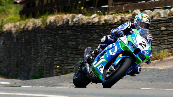 TT Ilha de Man 2023 – Michael Dunlop está a três vitórias do