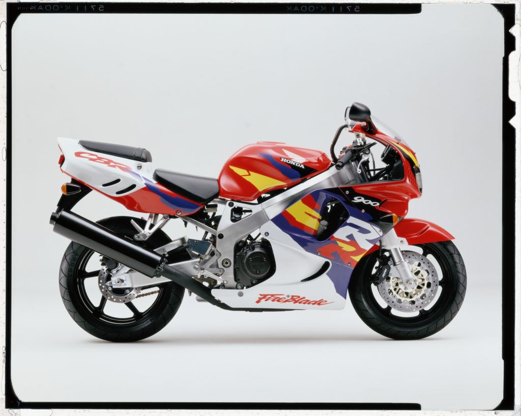 CBR900RR DE 1996 – 3ª Geração