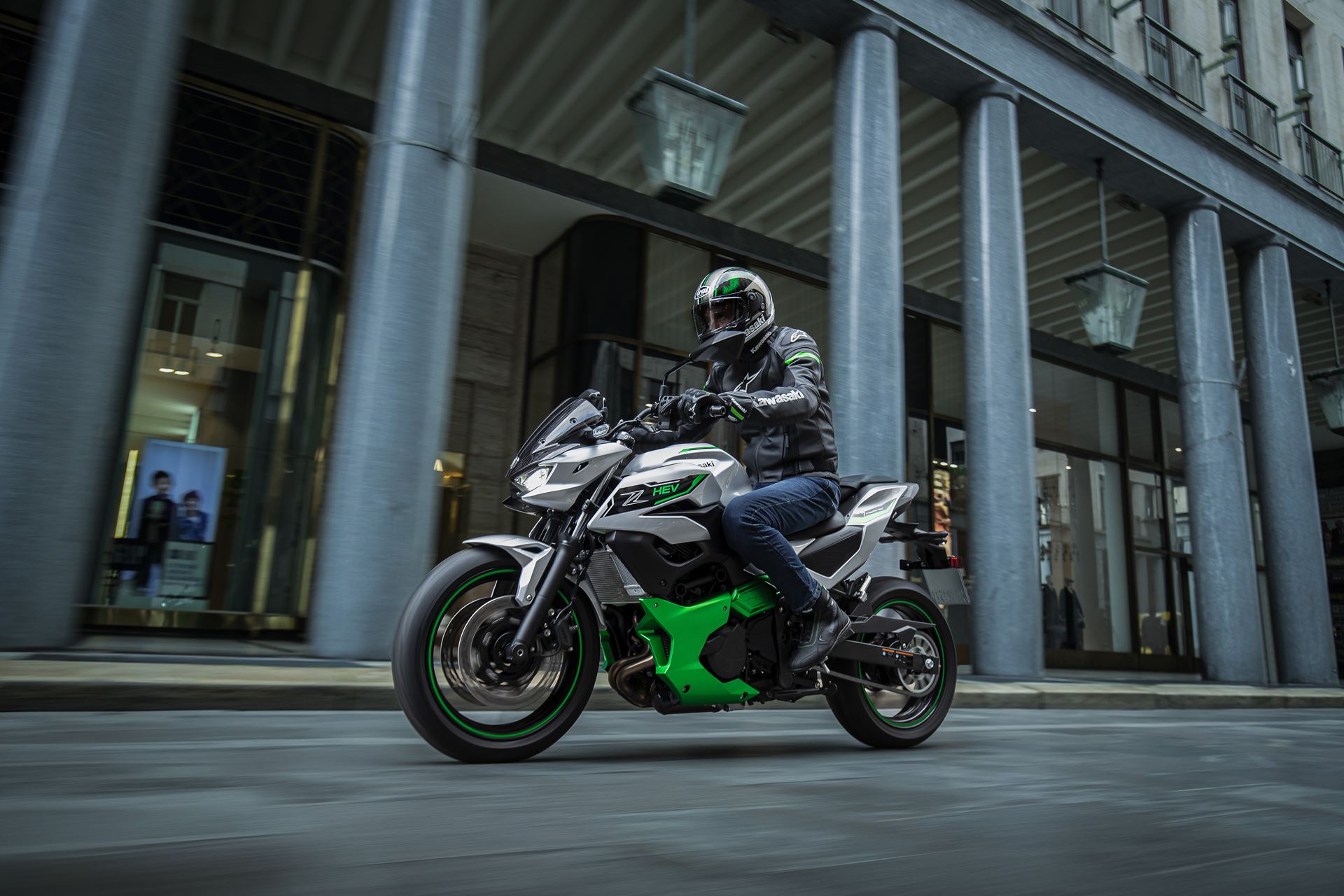 Nova Kawasaki Z 7 Hybrid - Tecnologia híbrida também para a naked