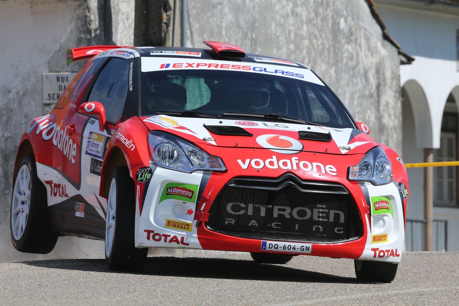 Rallye Vidreiro Dupla José Pedro Fontes Inês Ponte Vence E Convence Na