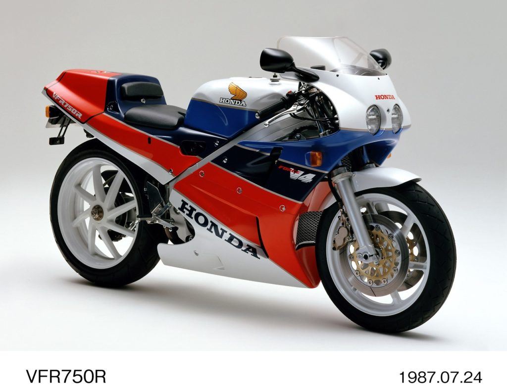 Honda VFR750R NC30