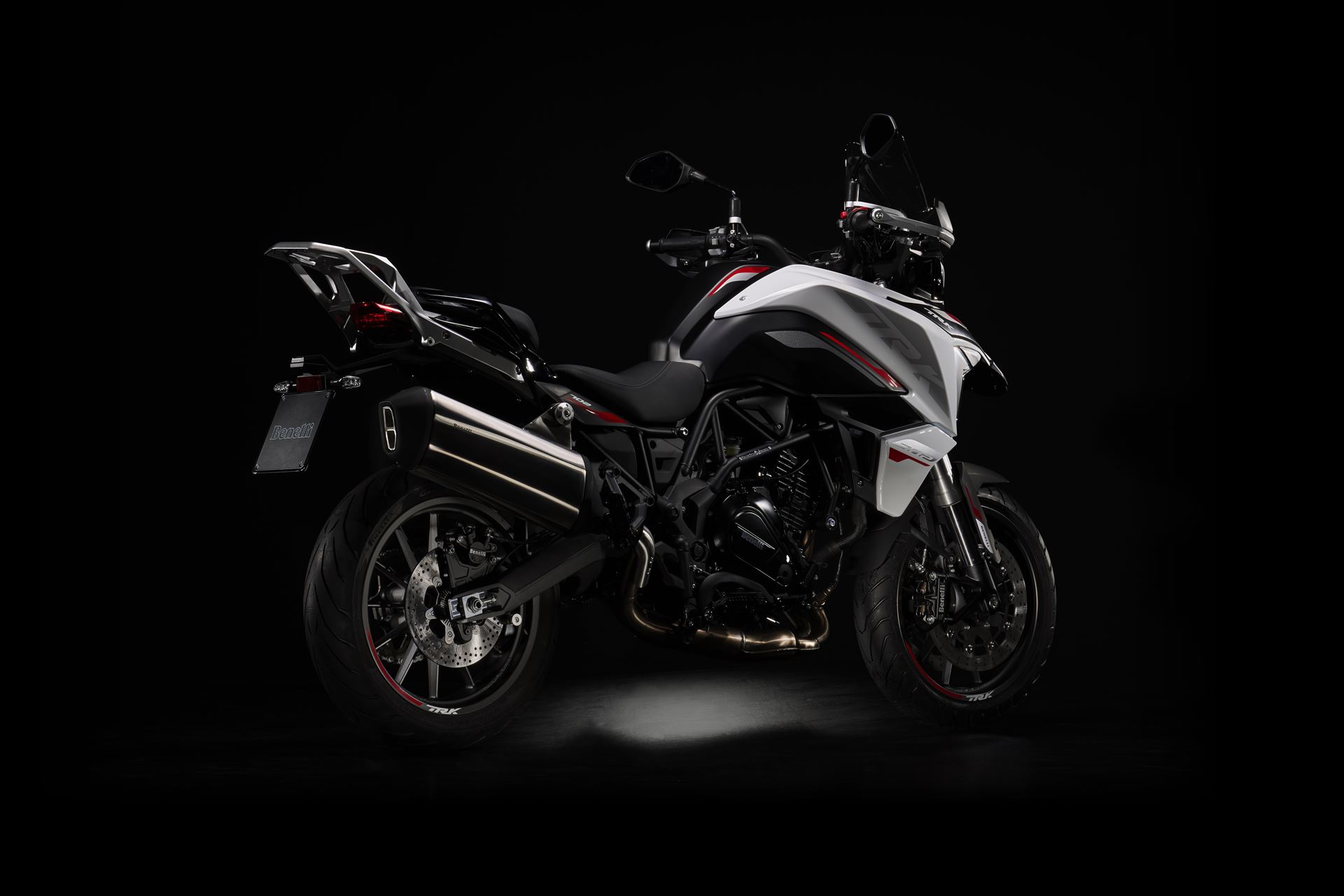 Novas Benelli TRK 702 E TRK 702X - MotoNews - Andar De Moto