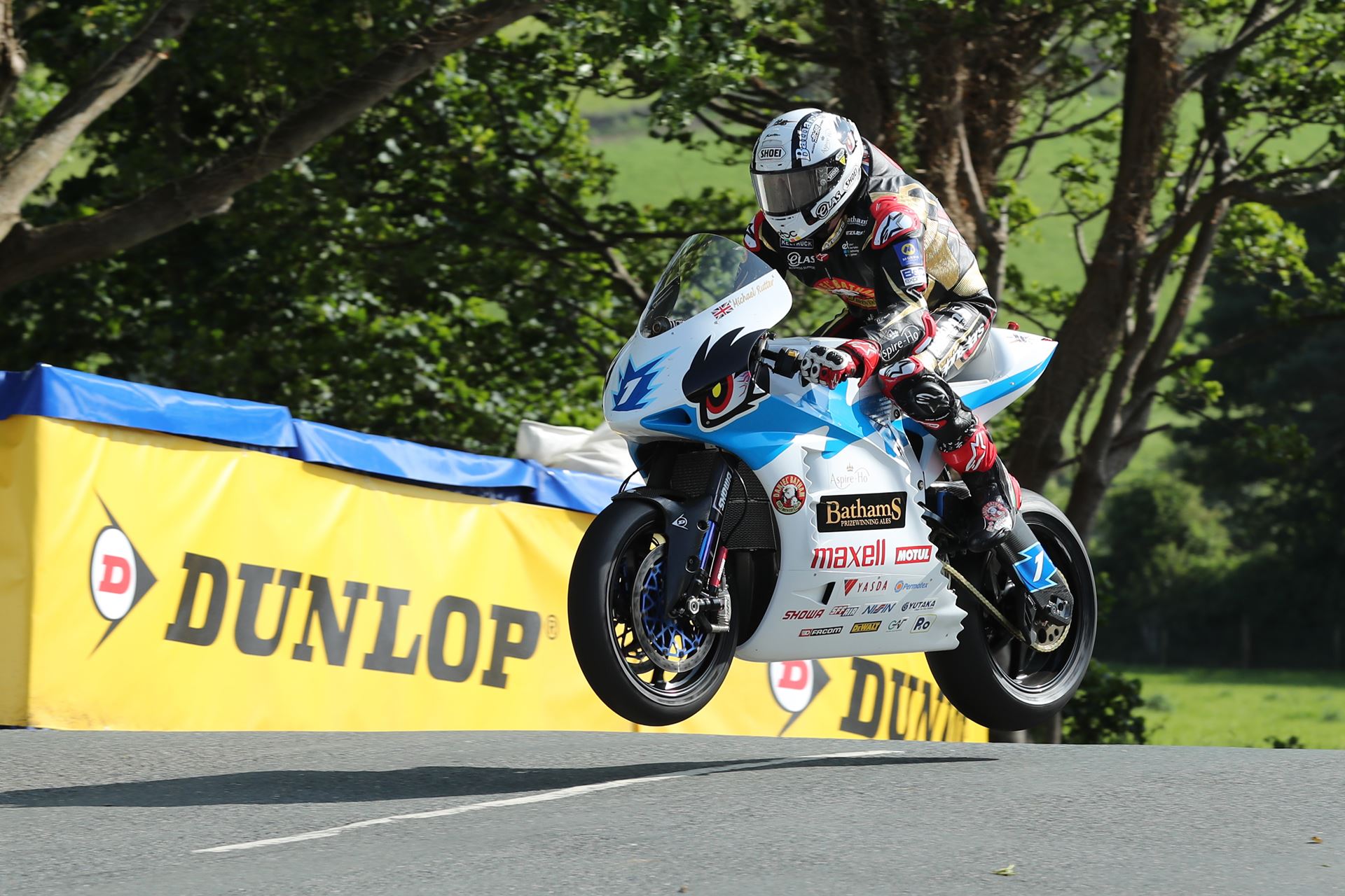 Michael Rutter vence o TT Zero na Ilha de Man com novo recorde - Esportes -  Andar de Moto Brasil