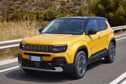 O SUV pequeno mais bonito: O Jeep® Avenger é o vencedor  - Prémio "Best Design Novelty" na categoria "Small SUV”