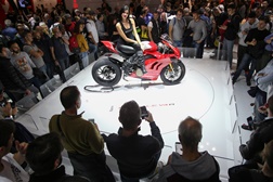 EICMA - Salão de Milão de 2018 - As Italianas: Benelli, Ducati, Moto Morini, MV Agusta, Energica e Grupo Piaggio: Moto Guzzi, Aprilia e Vespa