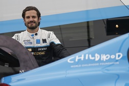 Príncipe Carl Philip integra Programa GT da Polestar Cyan Racing