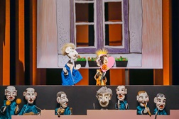 "O Barbeiro de Sevilha" para toda a família - Companhia de Teatro de Almada, ias 29 e 30 de Abril