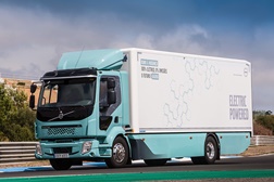 A Volvo Trucks lidera o mercado de camiões elétricos na Europa - Quota de mercado de 42 por cento