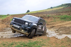 Gama 4xe da Jeep® brilha na Expedição a Alcácer Quibir organizada pelo Clube Escape Livre - Avenger 4xe mostrou todas as capacidades da tração integral eletrificada da Jeep®